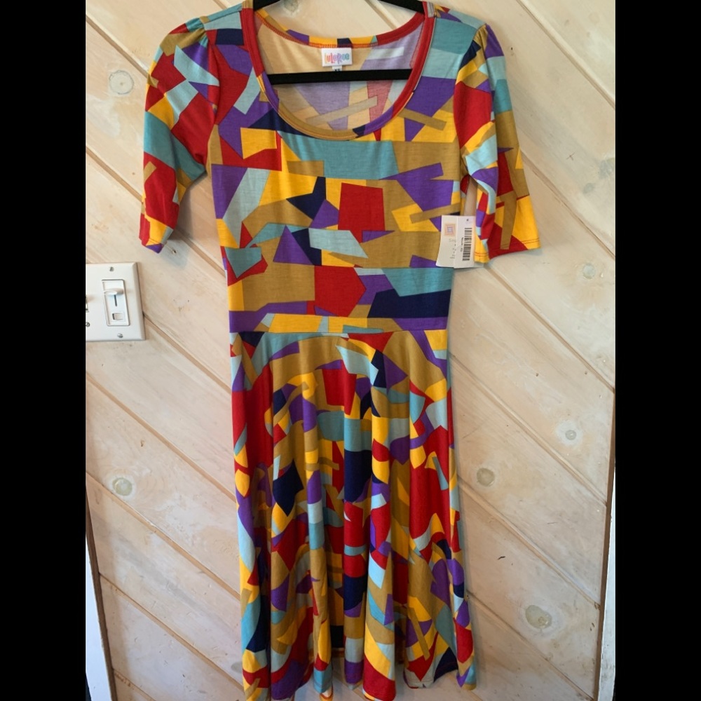 Bright and Fun Geometric Lularoe Dress NWT